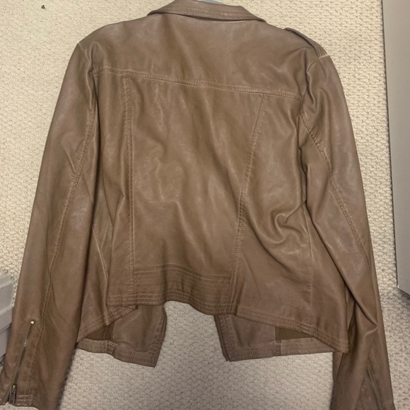 Leather jacket - Picture 2 of 3